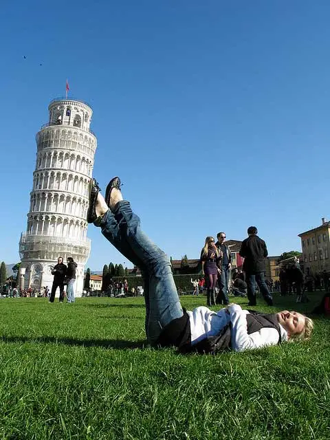Holding the leaning tower of Pisa