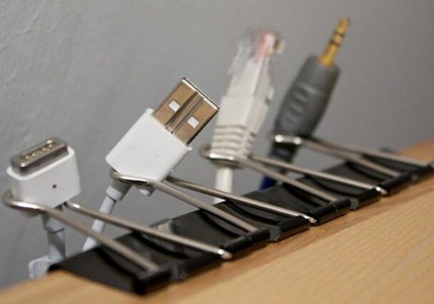 Keep Your Usb Cables In Plain Sight With Paper Clips