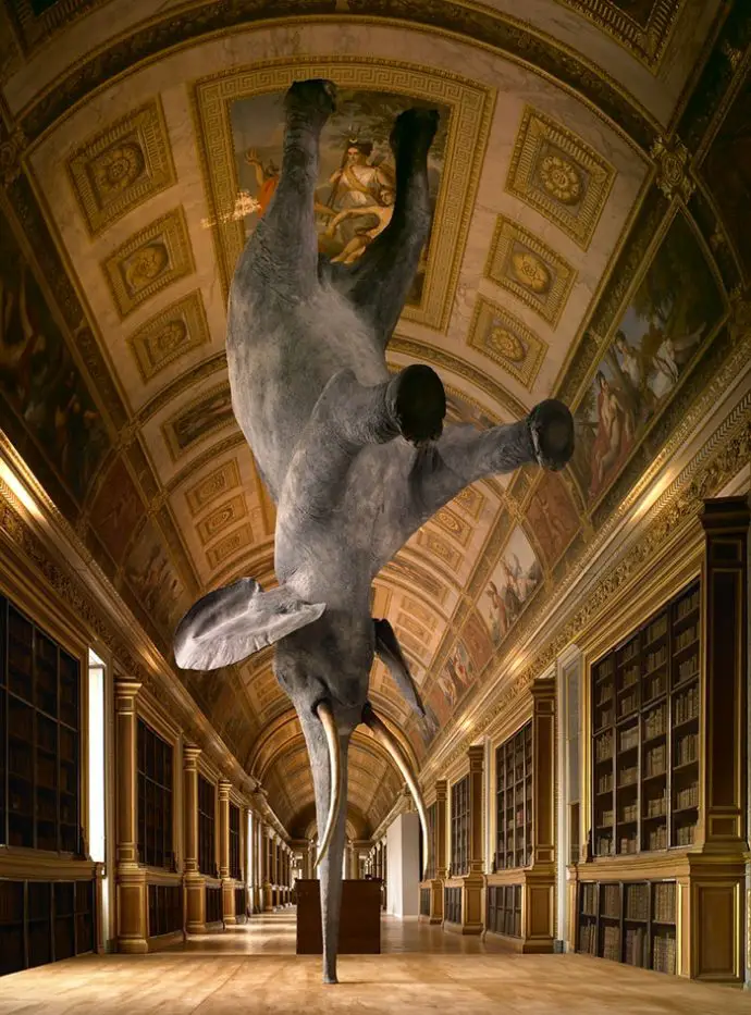 Wursa Gravity Defying Sculpture – Daniel Firman