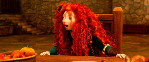 Gif of Merida, the character of the Disney movie "Valiente" 