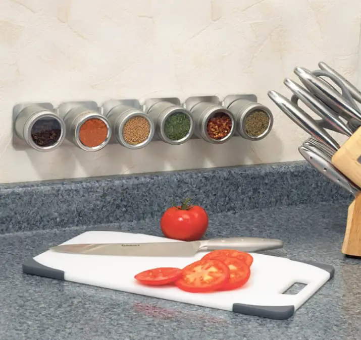 Magnetic spice rack