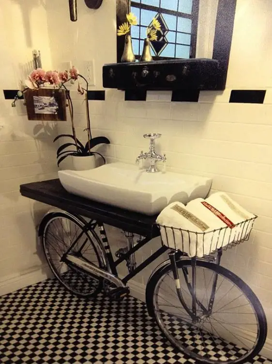 WASHBASIN MADE WITH A BICYCLE BASE