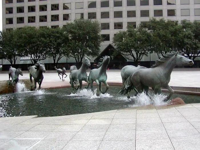 statue horses running Texas