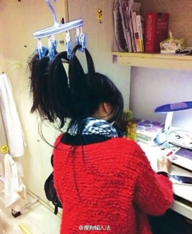 Chinese Students Hanging Hair Study (1)