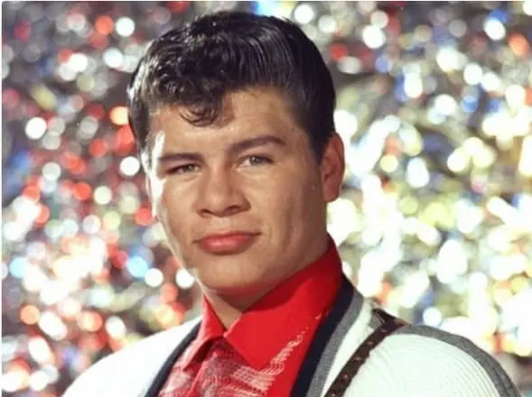 people aged faster in the past (23)