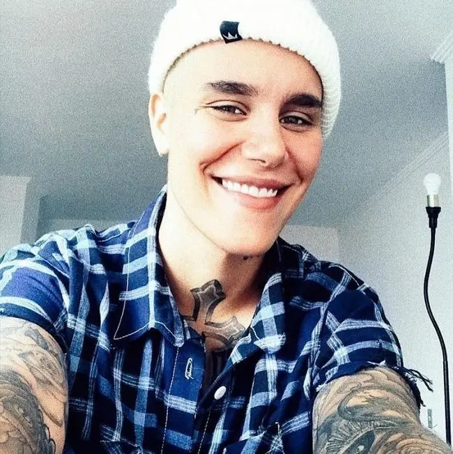 Celebrity Lookalike (6)