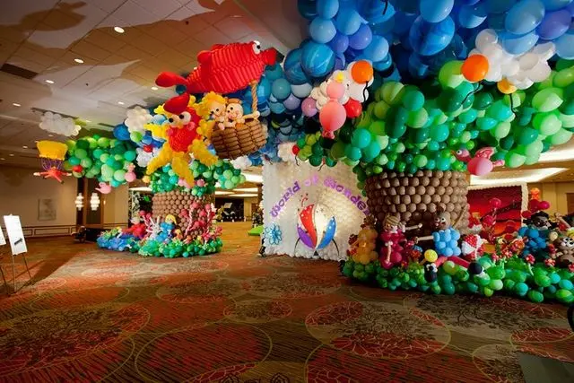 Creative Balloon Sculptures (13)