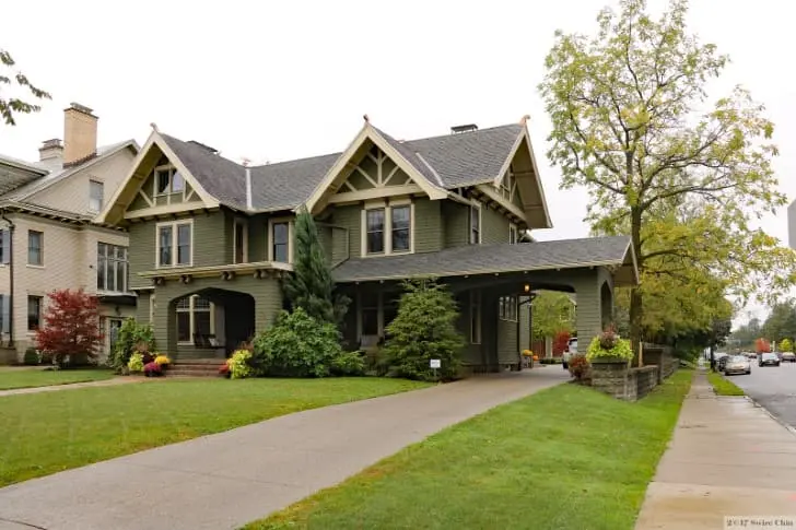 House in the United States with Turf