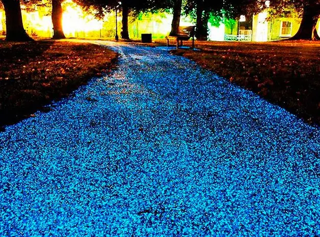 Illuminated Smart pavement - Pro-teq Starpath 