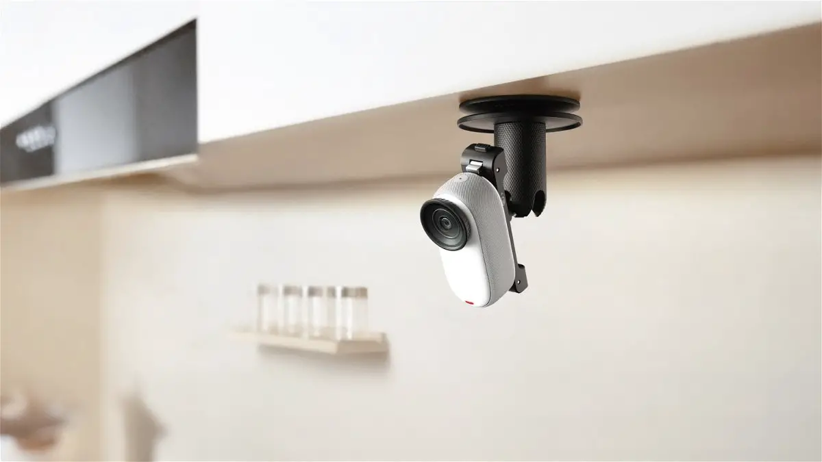 The Insta360 GO 3S on its new pivot stand