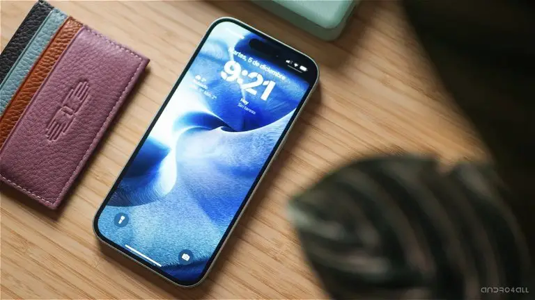 Your iPhone will be able to tell you what time it is even when it's turned off without battery