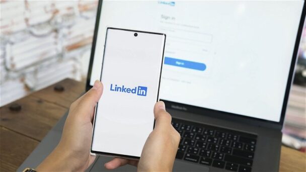 How To View A Linkedin Profile Without Them Knowing You